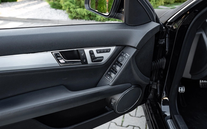 Mercedes-Benz Klasa C cena 45900 przebieg: 282000, rok produkcji 2008 z Nowa Sarzyna małe 742
